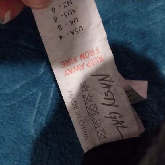 Nasty Gal Brand Black Shorts With Embroidered Silver Stars Size 4 - Picture 7 of 7